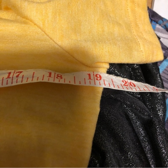 Yellow tunic with daisy - Picture 5 of 5